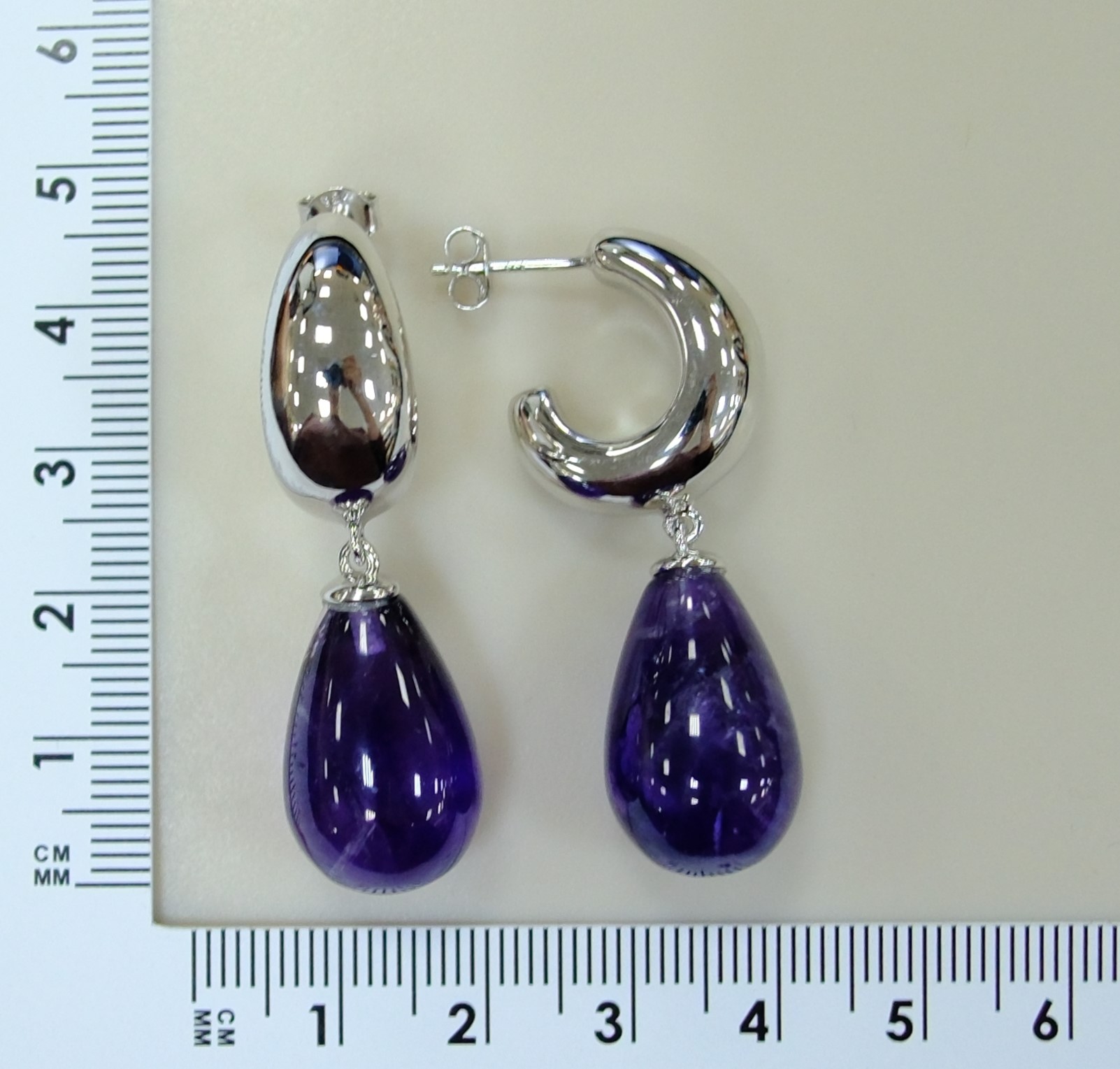 Серебряные серьги с аметистами